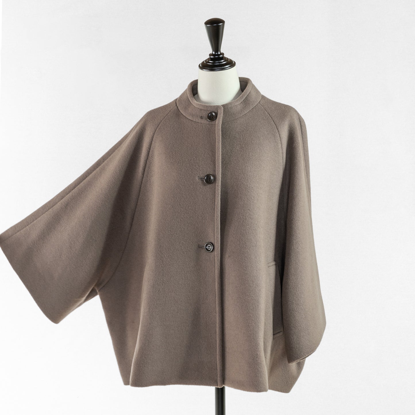 utilité REVER BEAVER PONCHO COAT