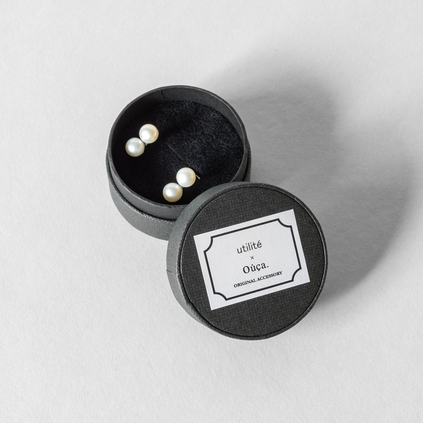 utilité × Ouca DOUBLE PEARL PIERCE