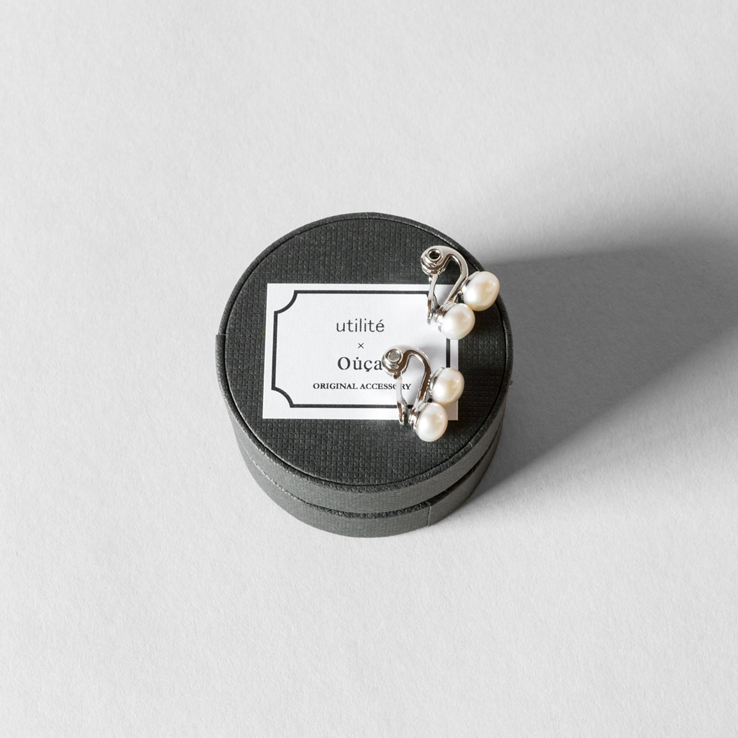 utilité × Ouca DOUBLE PEARL EARRING