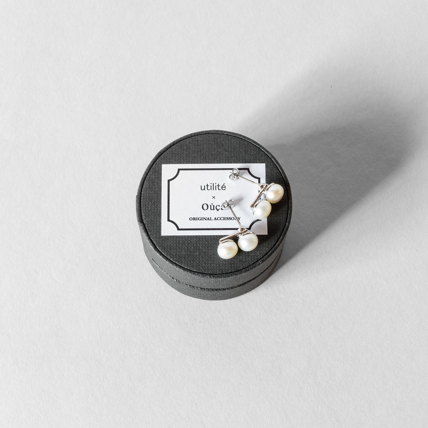 utilité × Ouca DOUBLE PEARL PIERCE