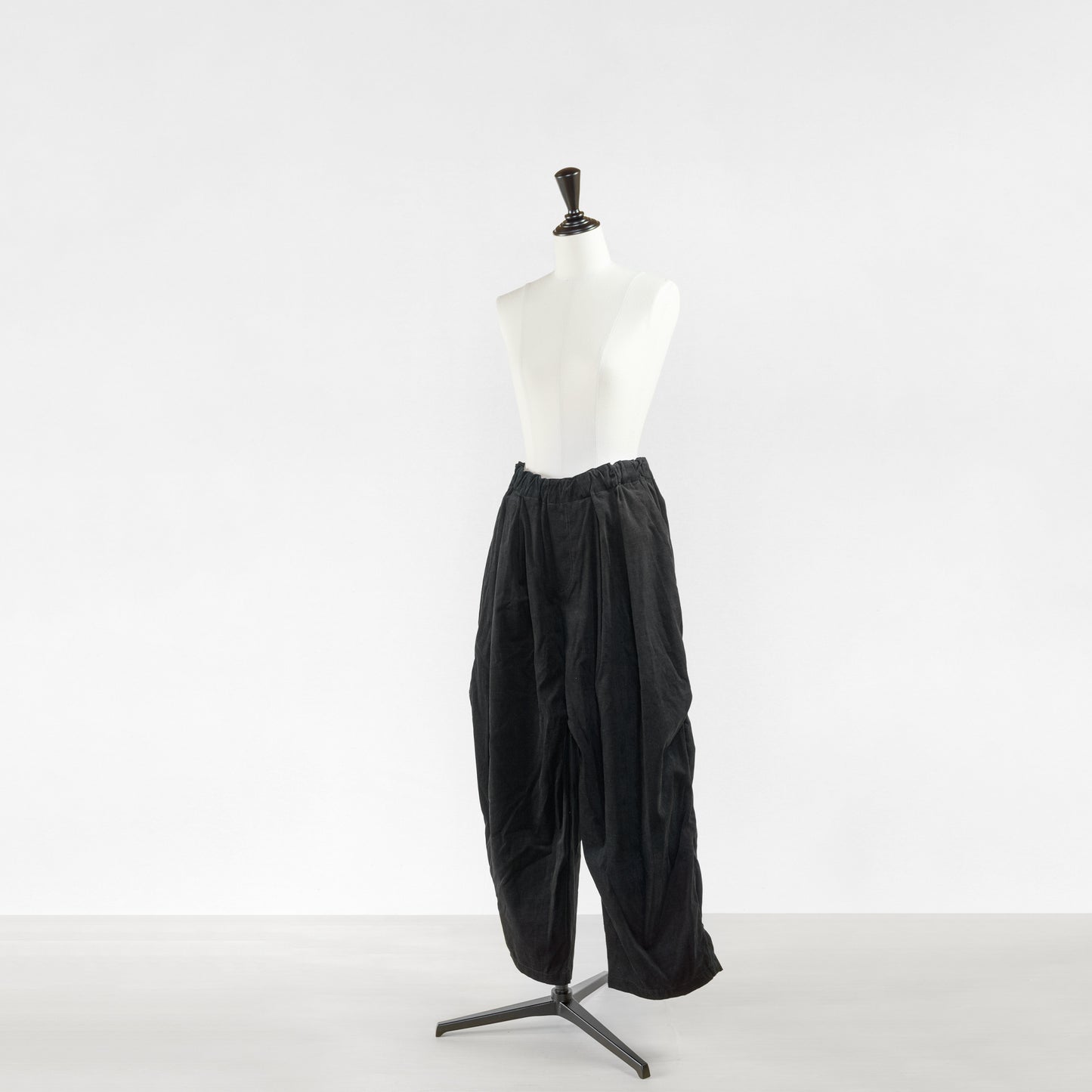 mizuiro ind CORDUROY WIDE CARGO PANTS