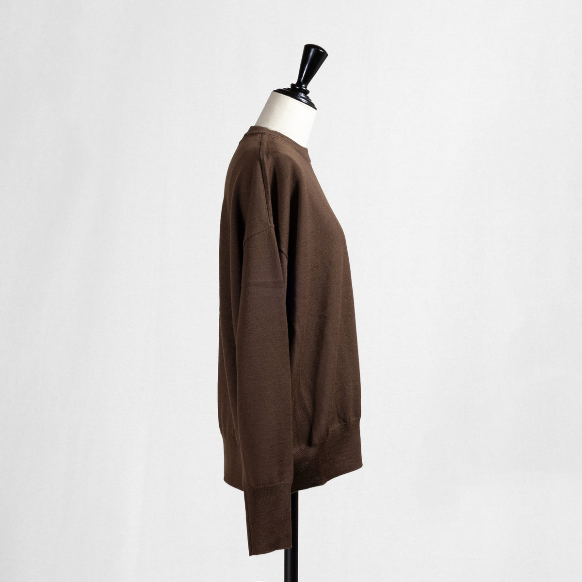 26AW SACRA エクストラファインメリノ クルーネックトップ 126636081