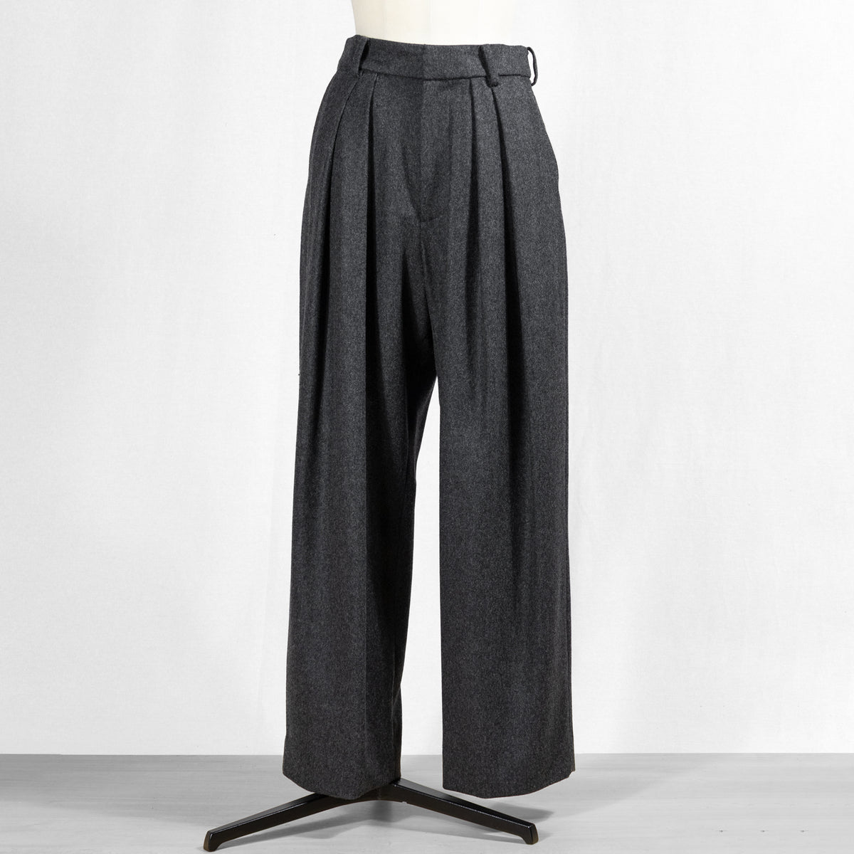 26AW SACRA クラシック フラノパンツ 126501112
