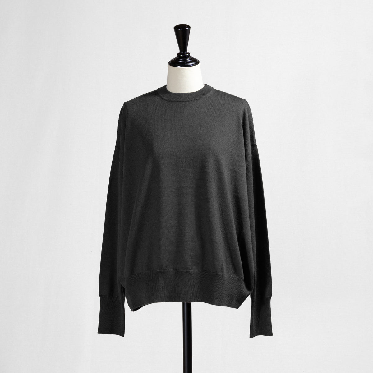 26AW SACRA エクストラファインメリノ クルーネックトップ 126636081