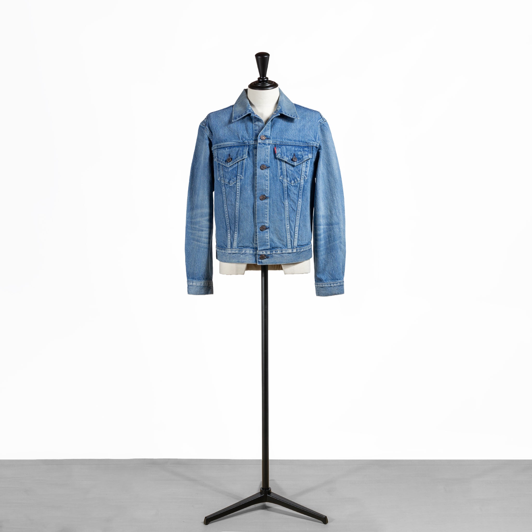 ONTADE公式｜リーバイス LEVI'S VINTAGE CLOTHING 1961 TYPEIII