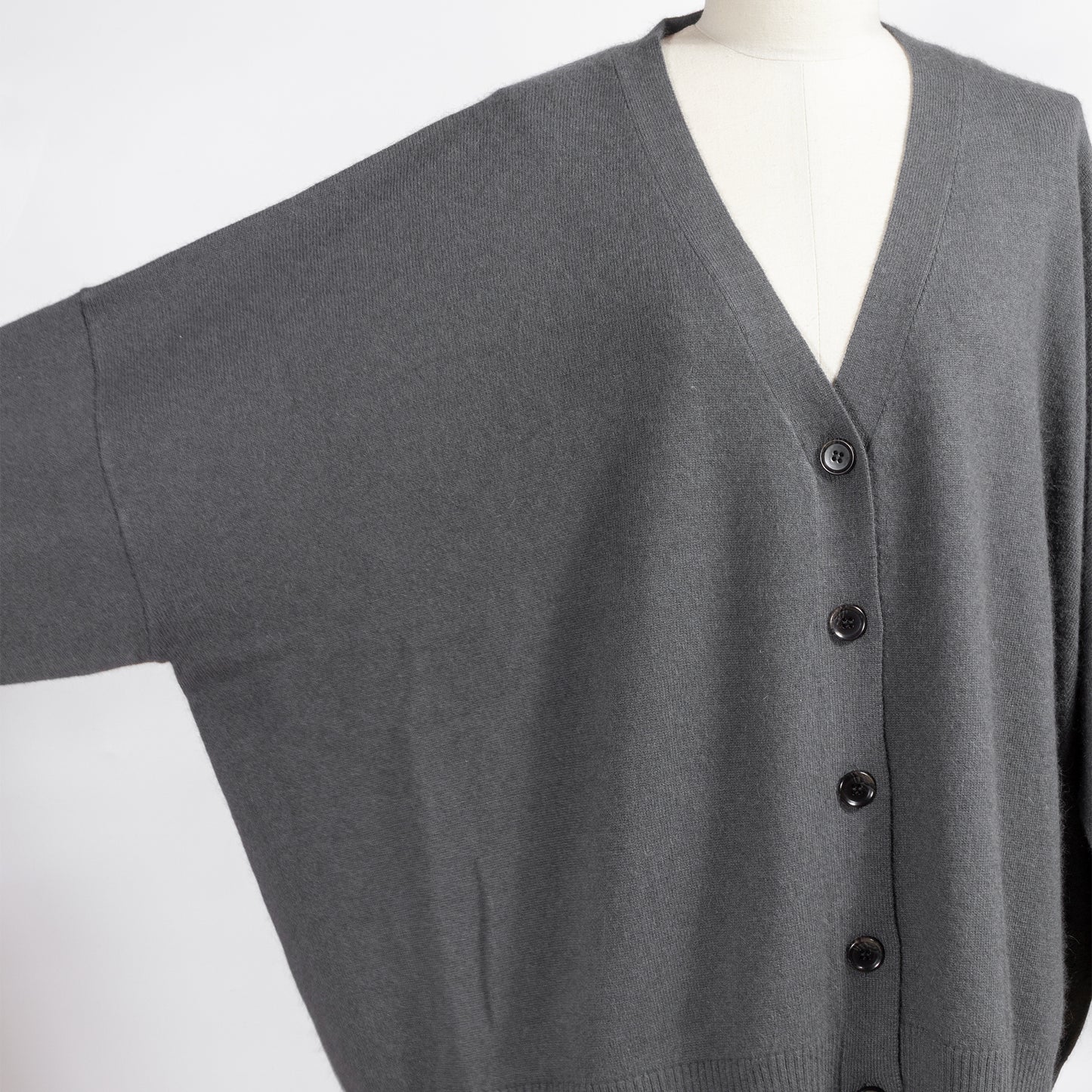 25AW mizuiro ind ハイゲージVネックカーディガン 4-220100