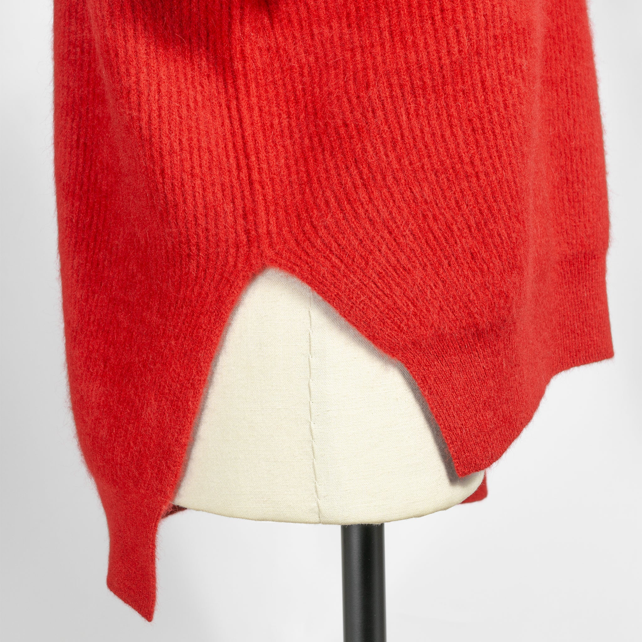 バトナー カシミアフォックスクルーネックニット Batoner / Cashmere Fox Unique Turtleneck | Dresswell（ドレス