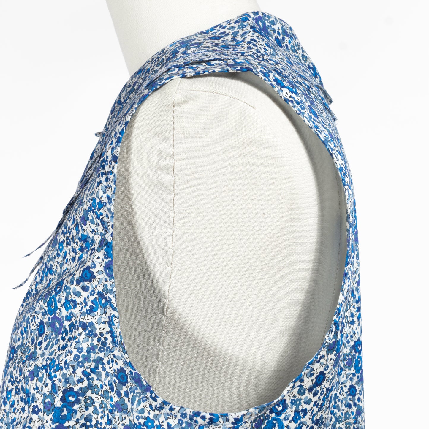 26SS SARAHWEAR リバティプリント ノースリーブブラウス C53107