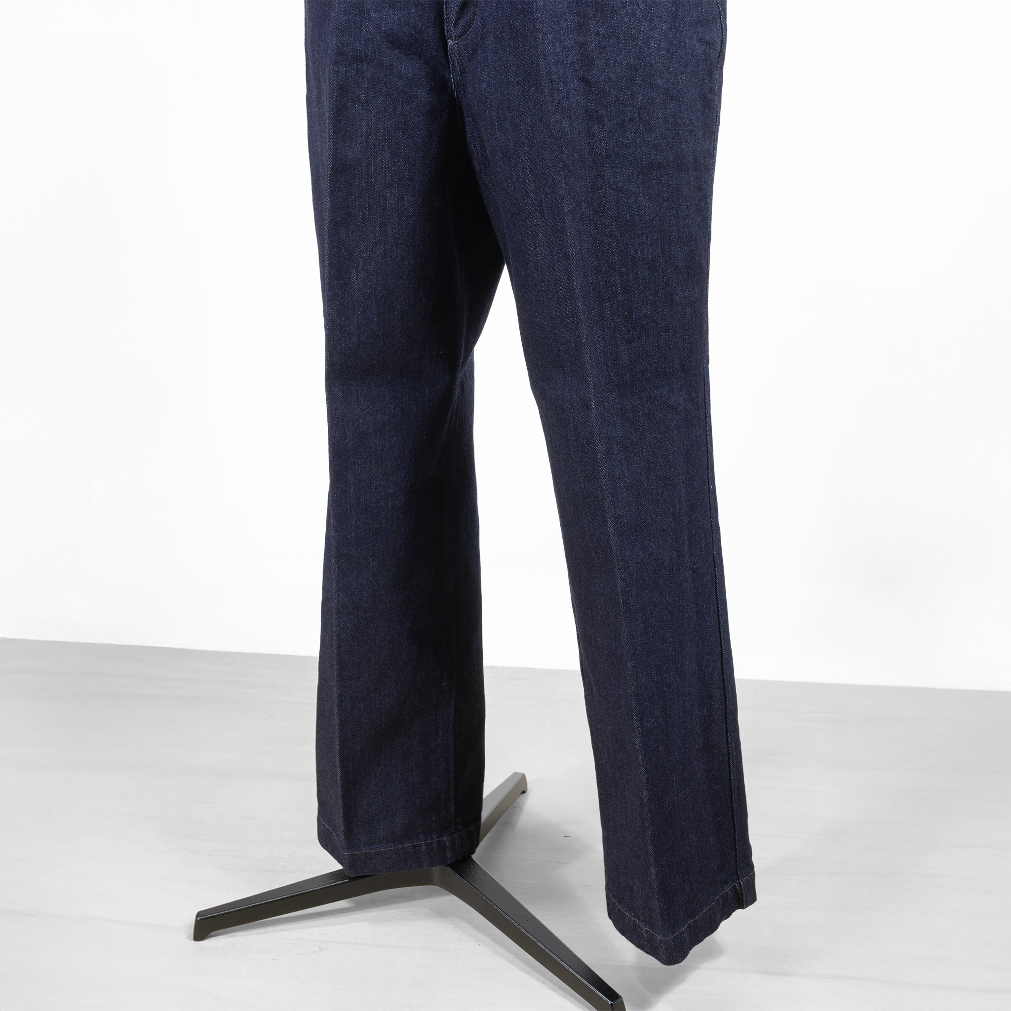 ONTADE公式｜BATONER バトナー ONE TUCK DENIM TROUSERS ONE WASH BN