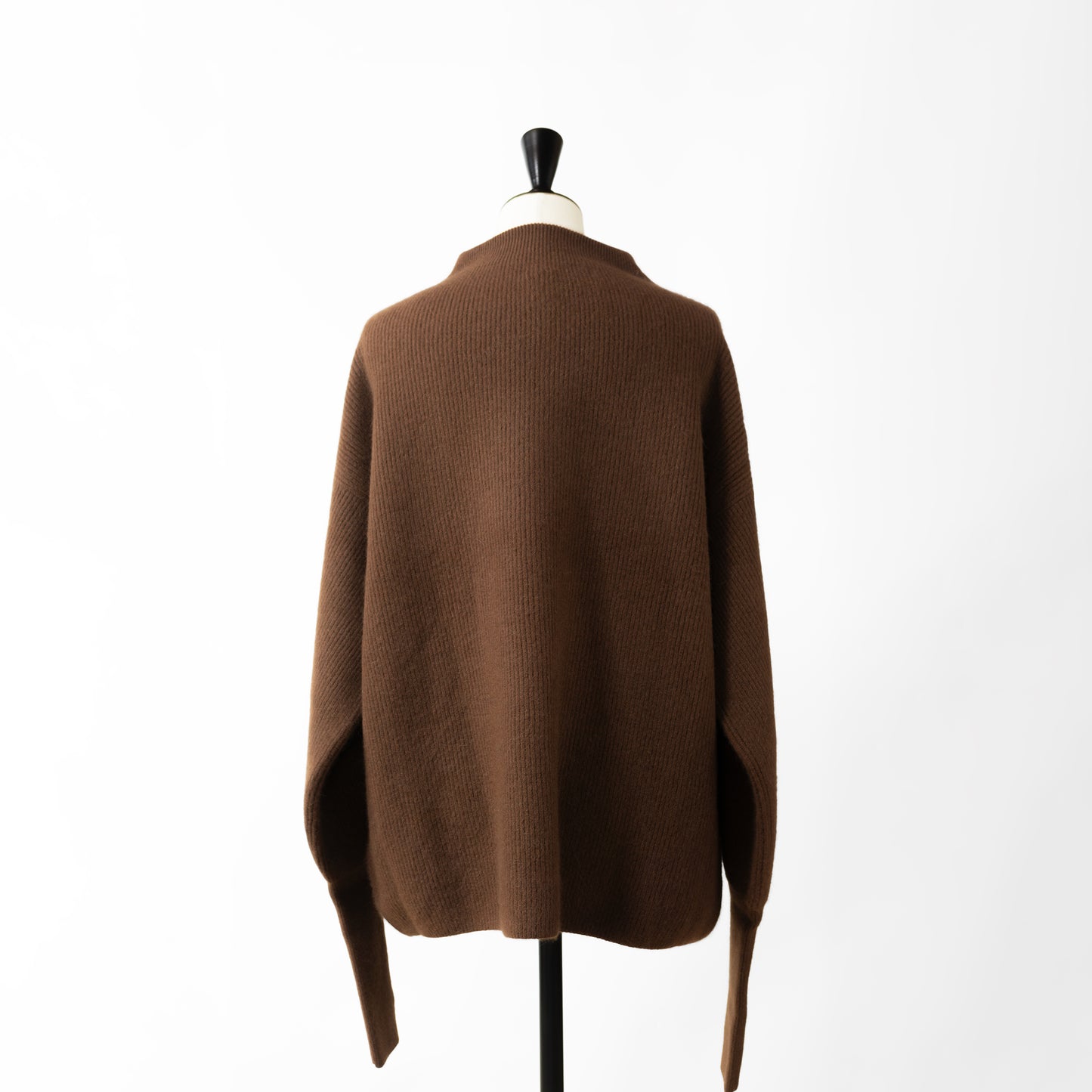 24AW BATONER  CASHMERE FOX BOAT NECK FINGERHOLL