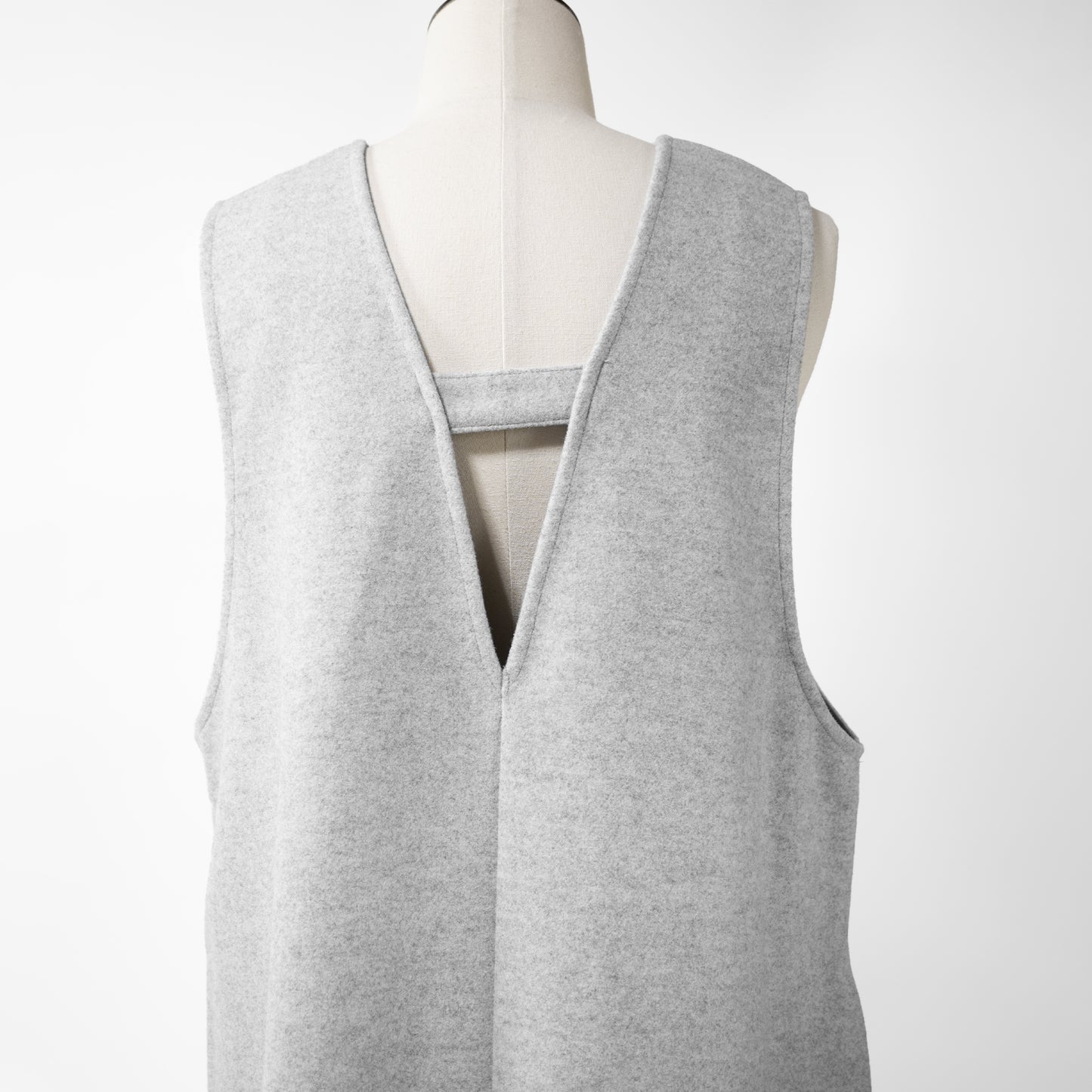 24AW FONTANA GRANDE V-NECK JERSEY SLEEVELESS OP