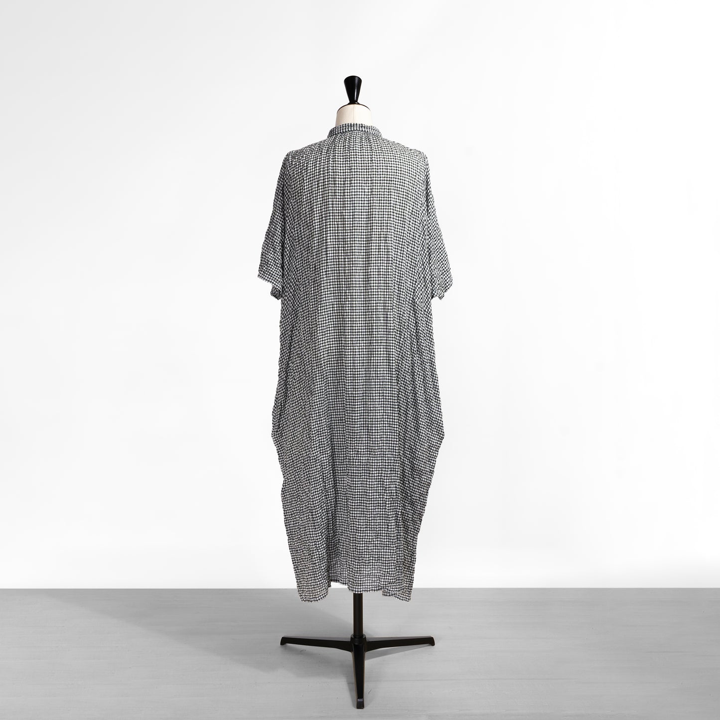 26SS NATURAL LAUNDRY 先染めシャーリング ワイドワンピース 7262O-002