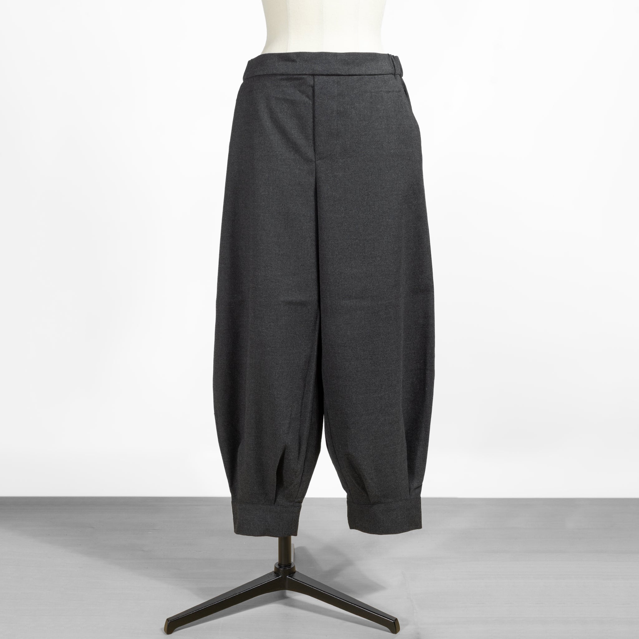 ONTADE公式｜mizuiro ind ミズイロインド タックヘムパンツの通販