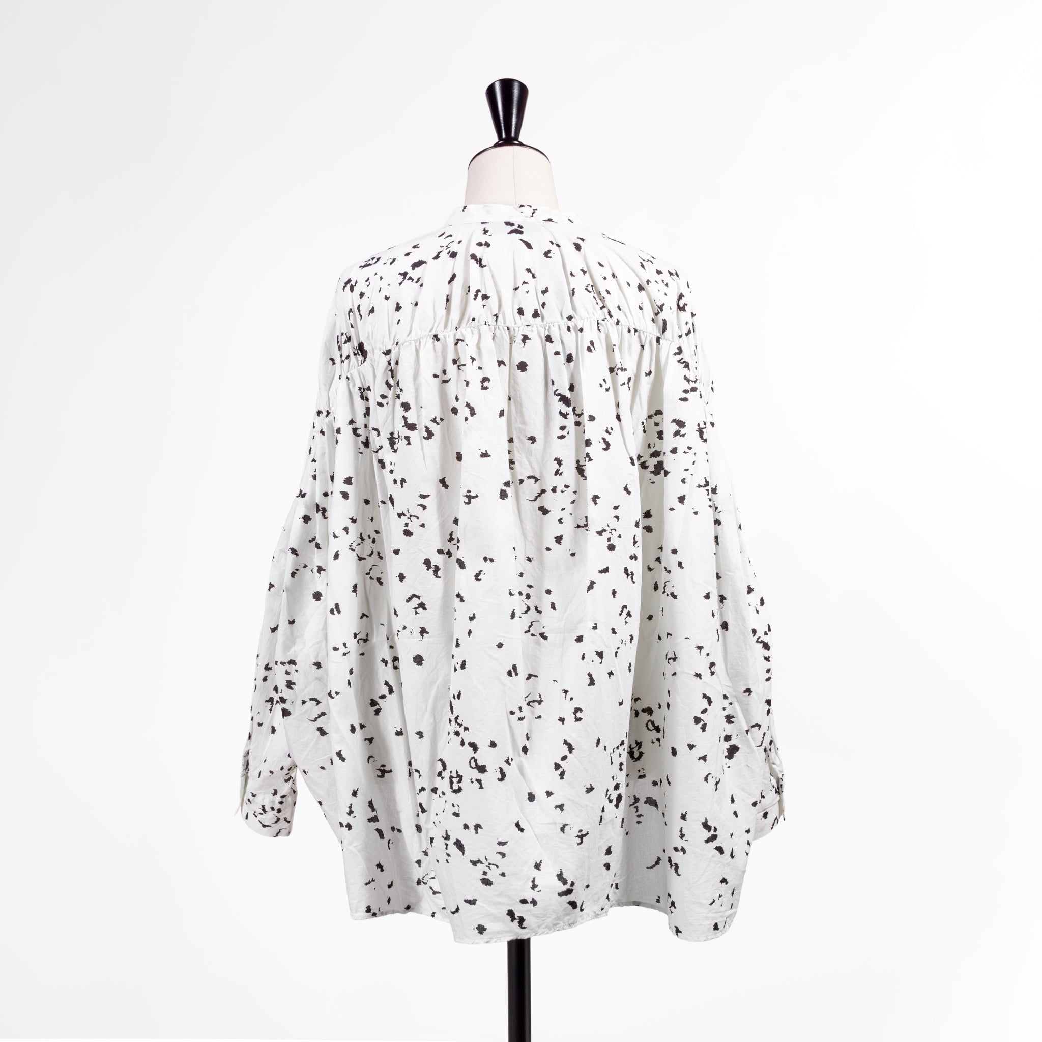 ONTADE公式｜mizuiro ind ミズイロインド プリントバックギャザー