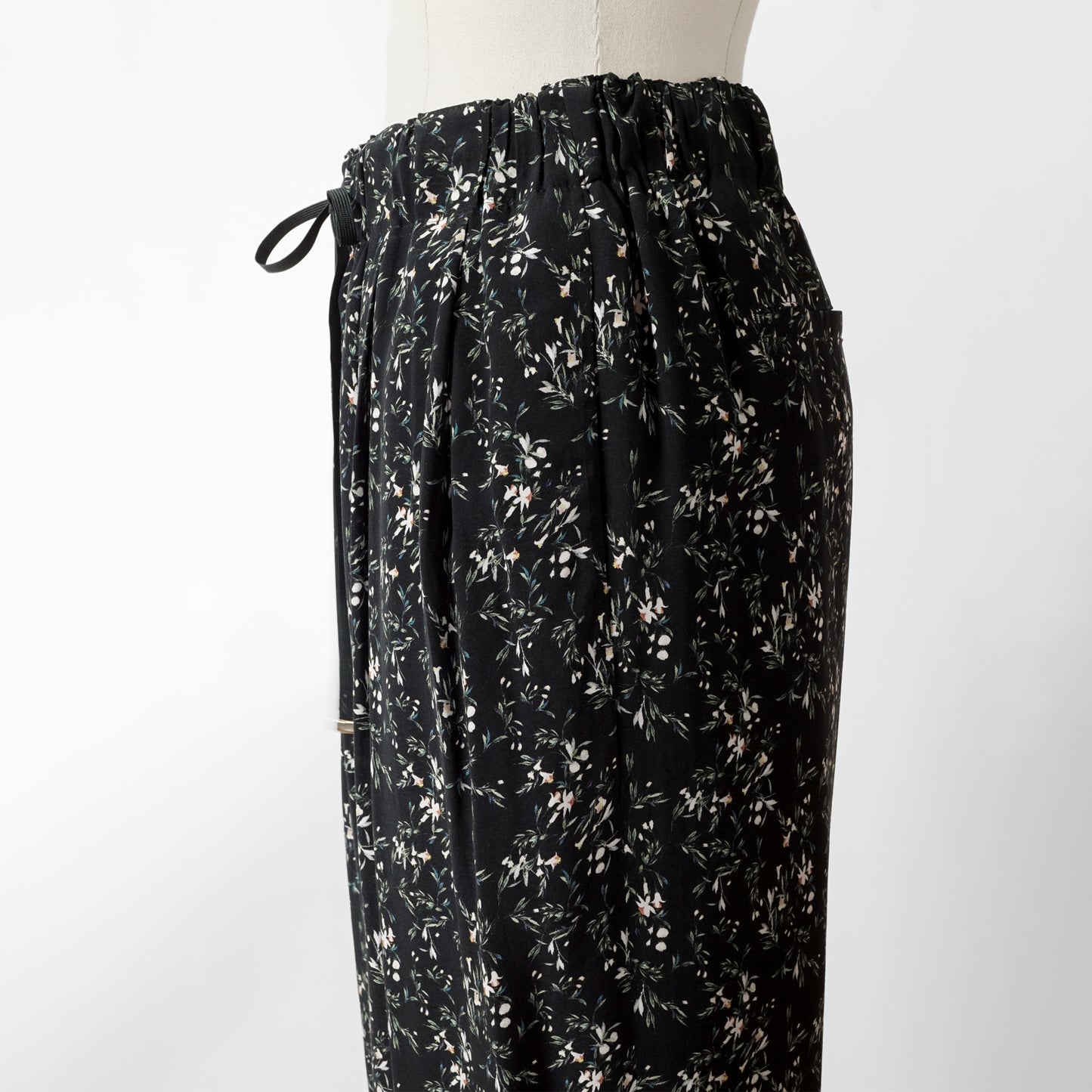 24AW PASSIONE FLOWER PRINT EASY PANTS