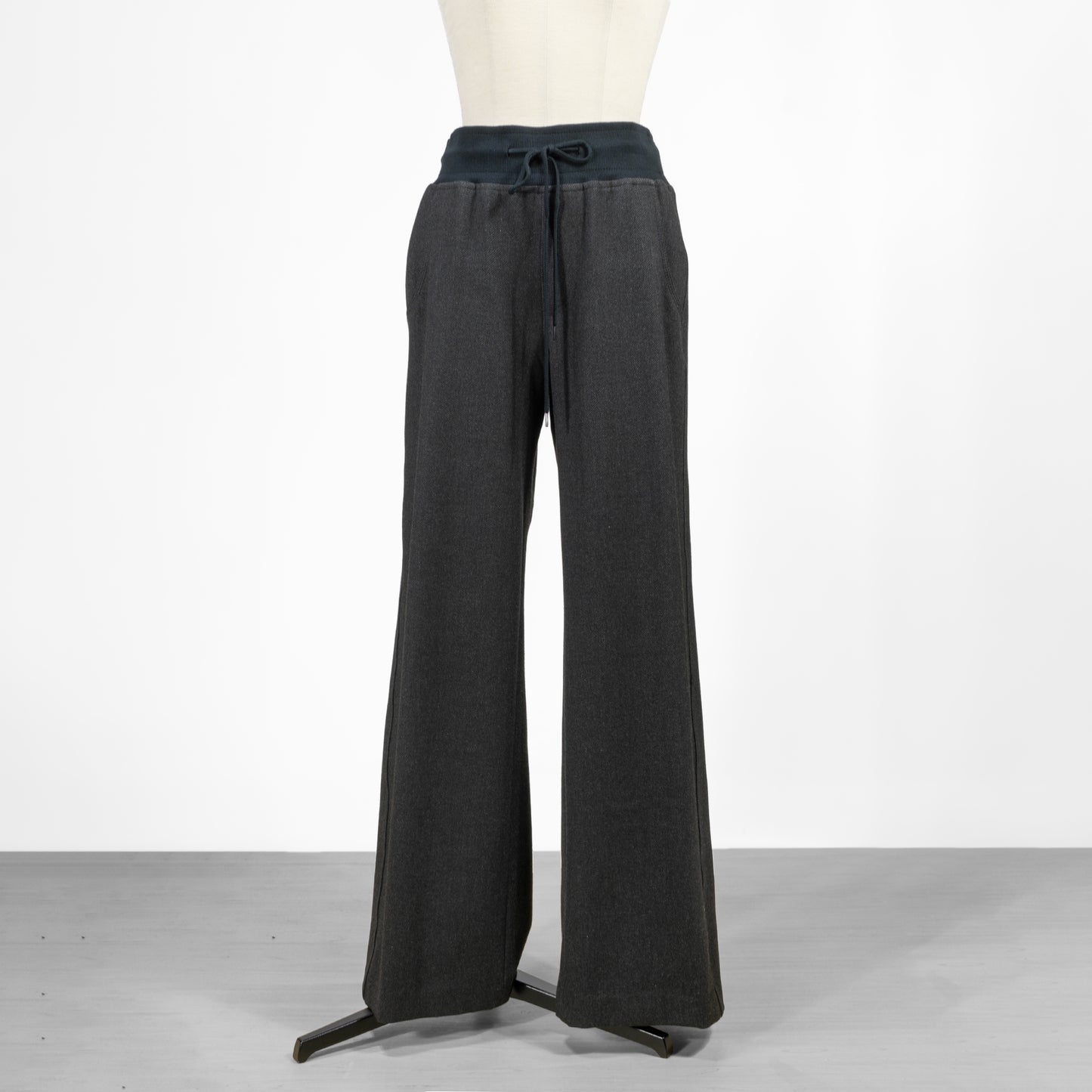 25AW PASSIONE ウエストゴムワイドパンツ 546613