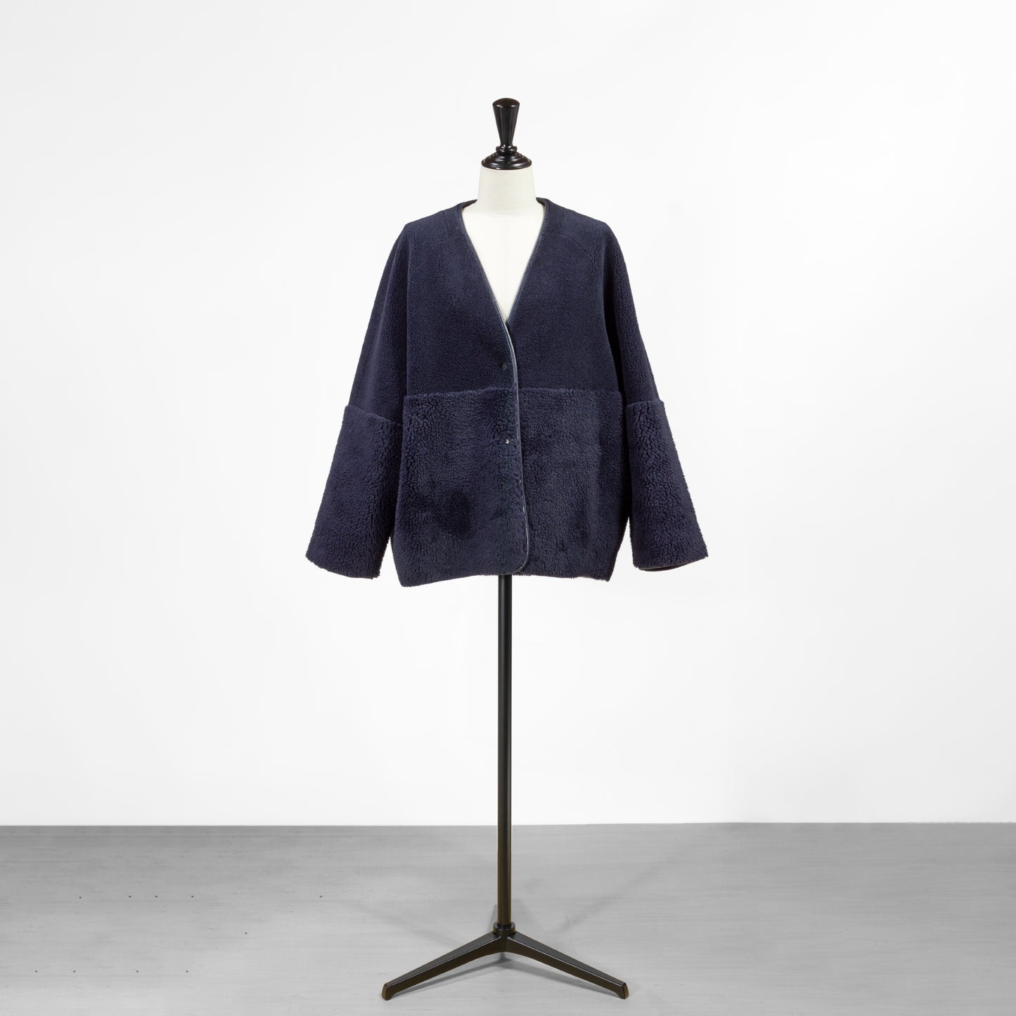 25AW PASSIONE フェイクムートンショートコート 546411