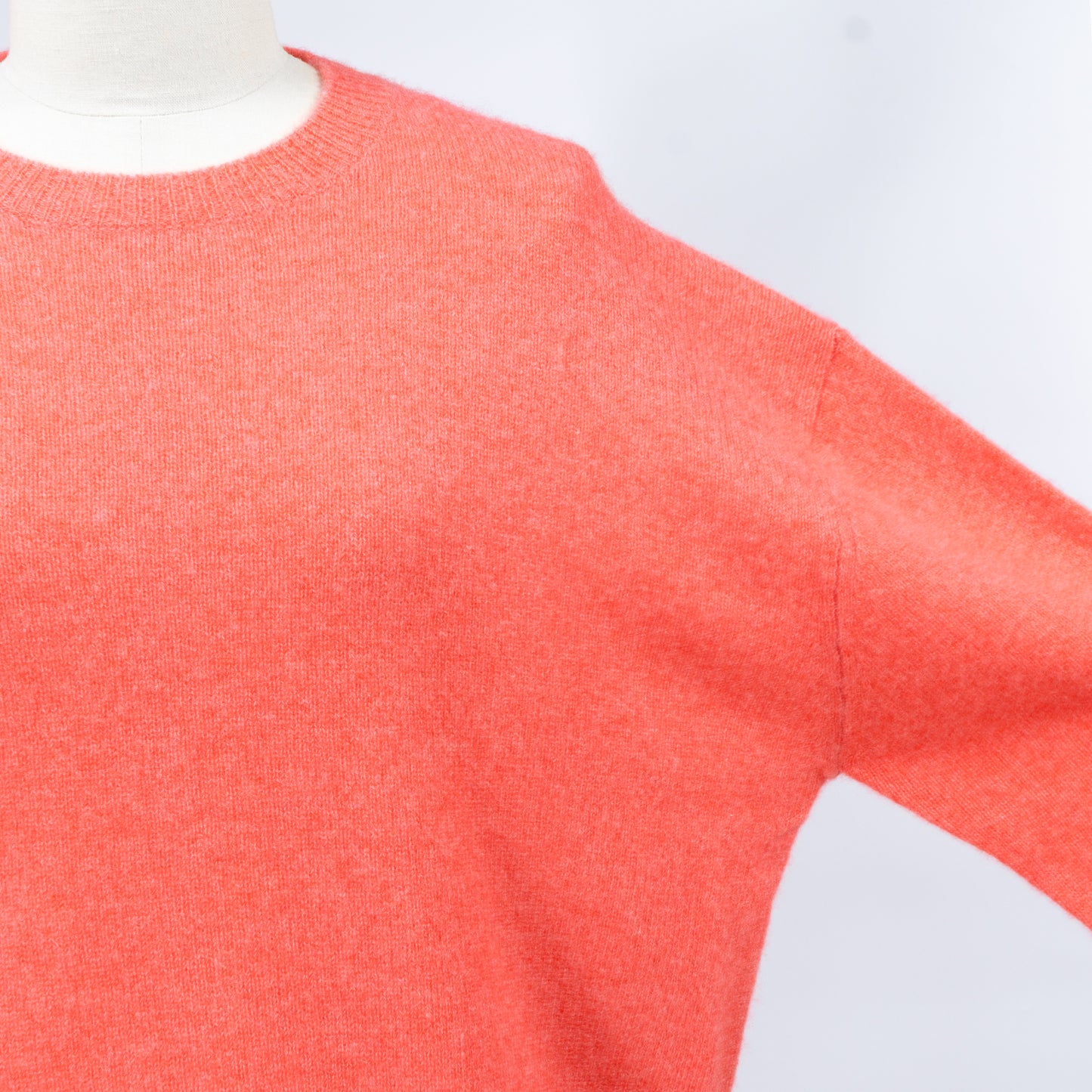 25AW PASSIONE カシミヤクルーネックニット 546944