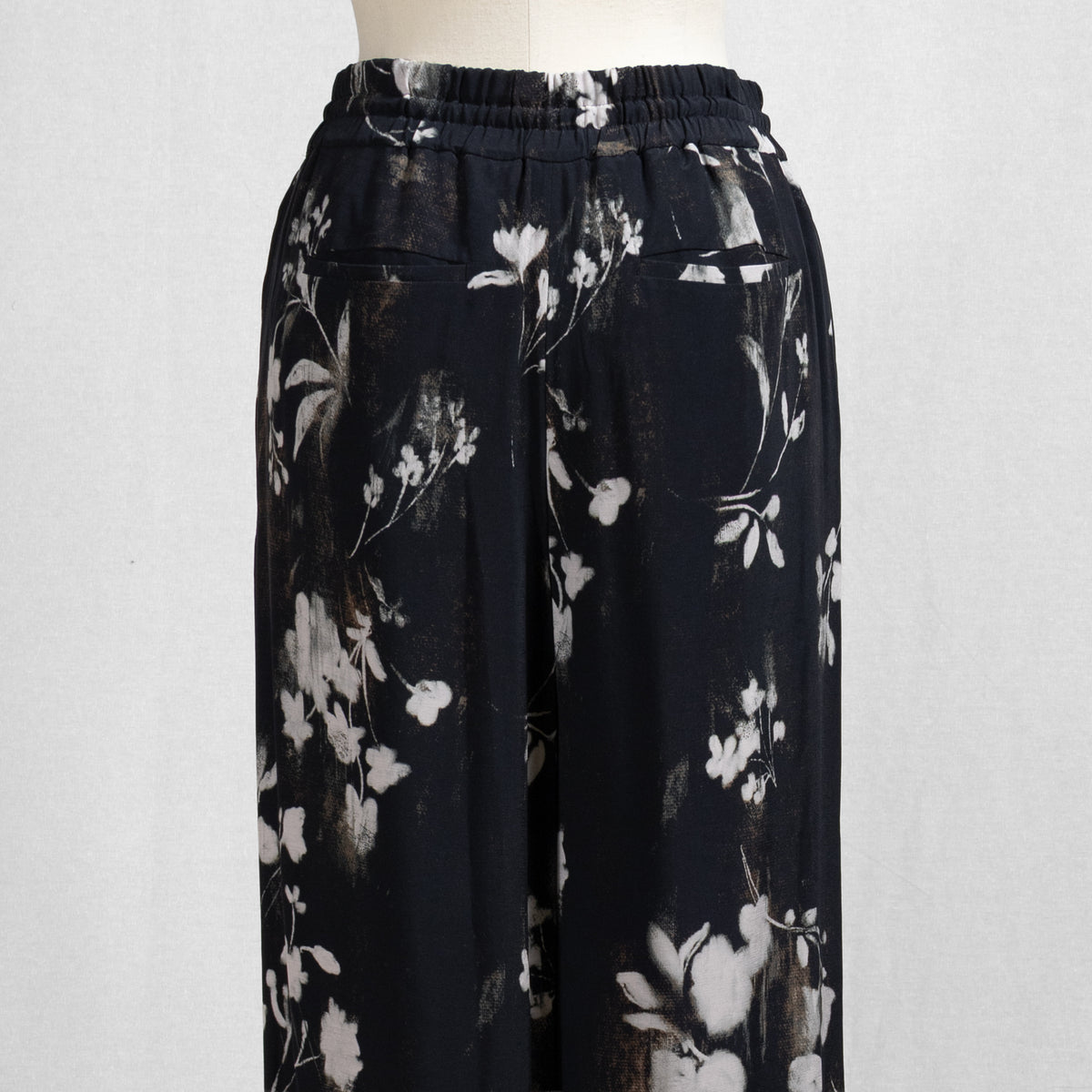 26AW SACRA ブラードフローラパンツ 126606112