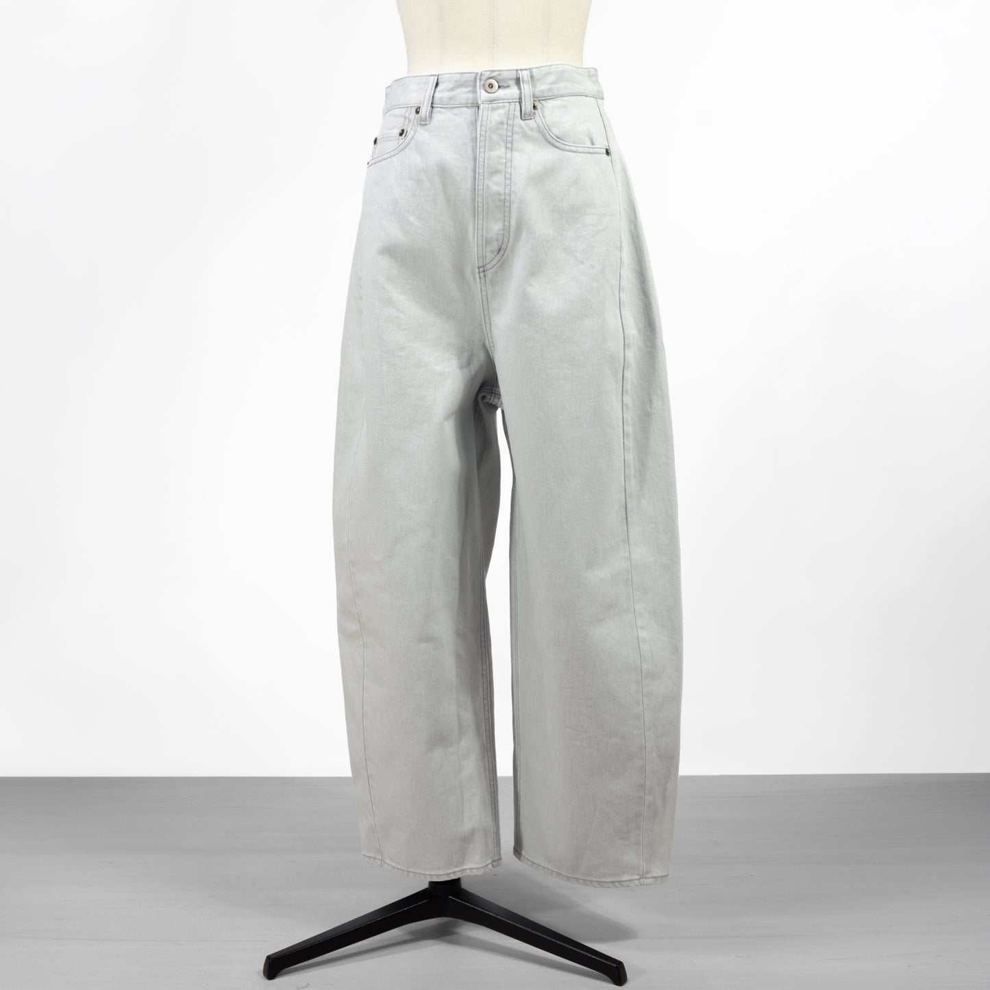 26SS SACRA サーフェイスダイデニムパンツ 126118111