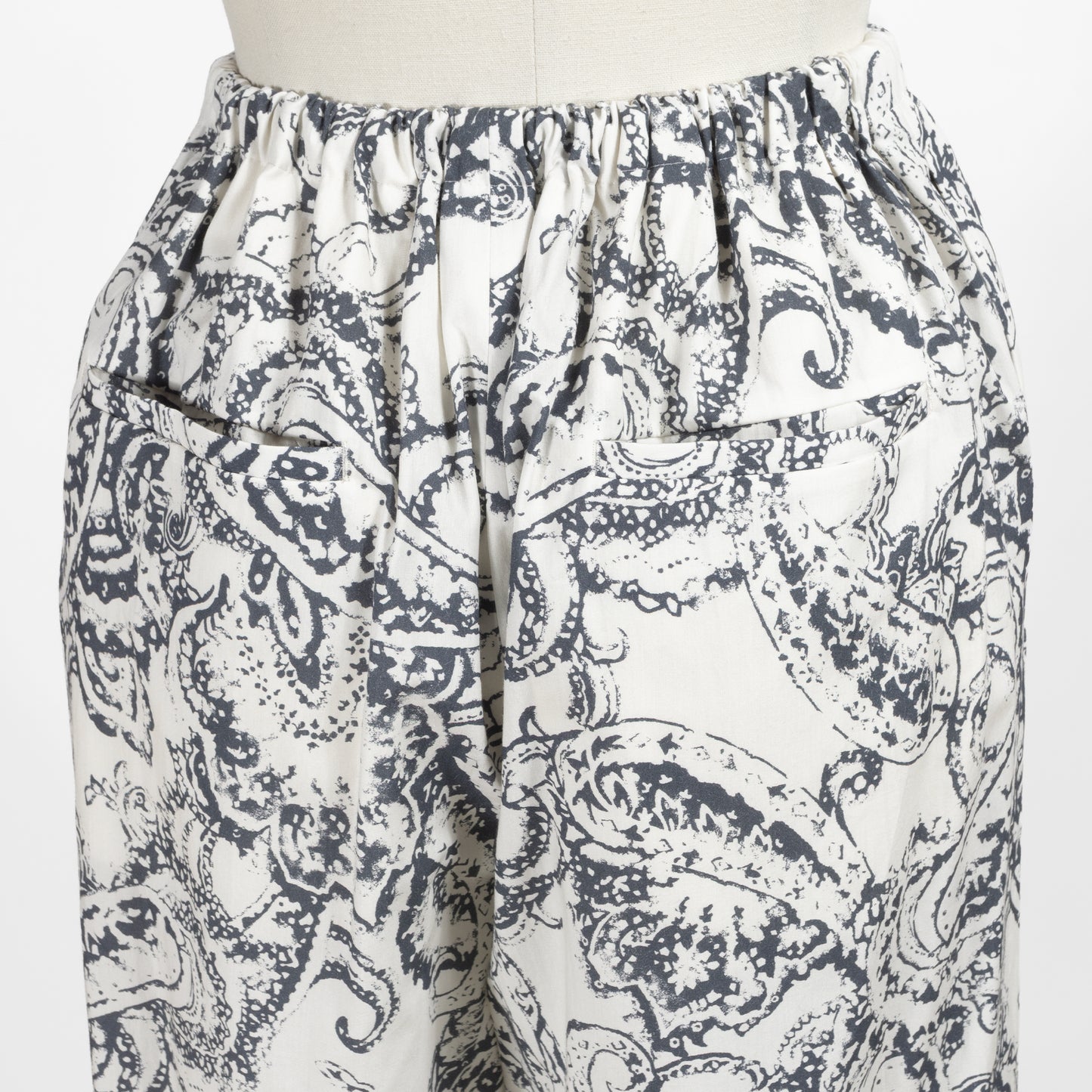 26SS SACRA ブラードペイズリーパンツ 126119111