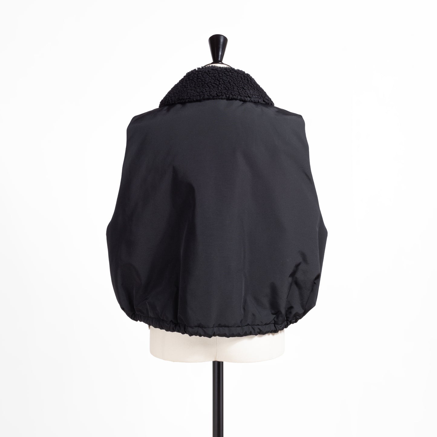 25AW SACRA パディングハイカウントタッサージレ 125605061