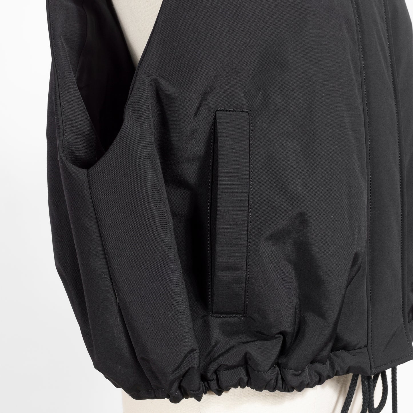 25AW SACRA パディングハイカウントタッサージレ 125605061