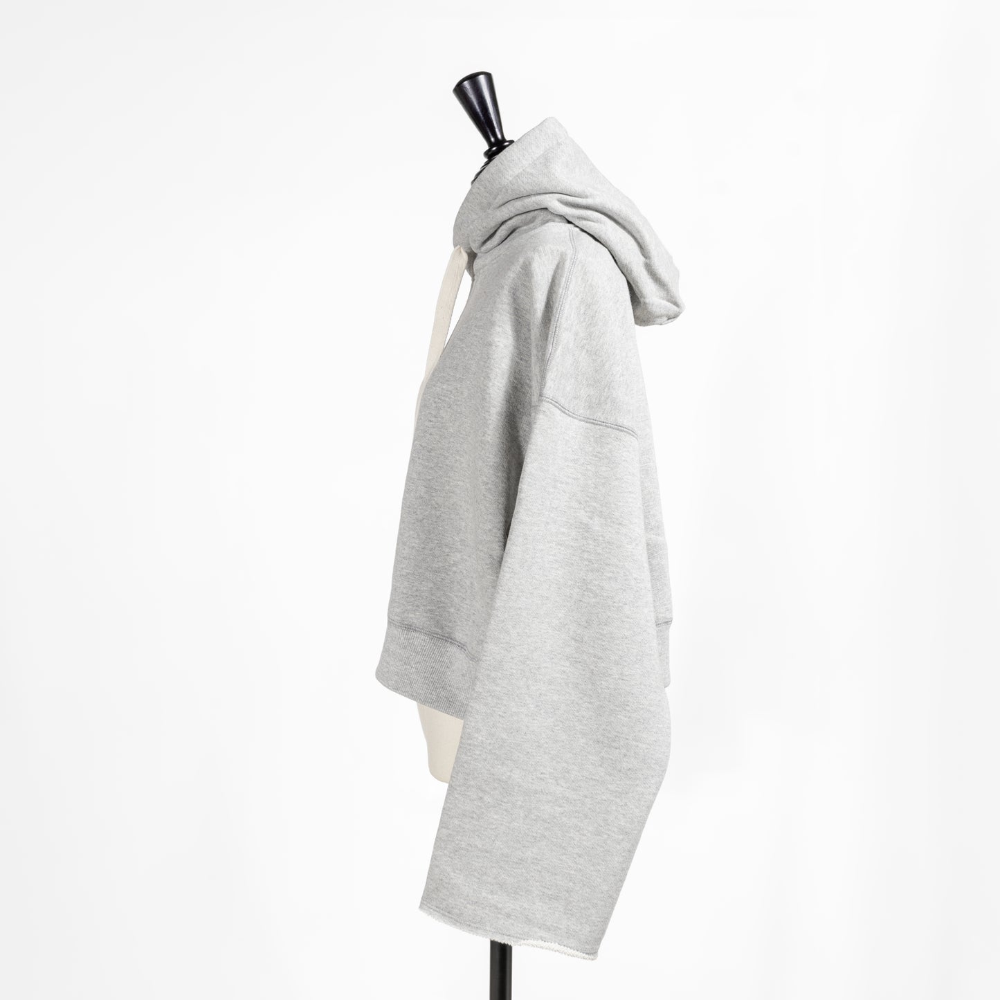 25AW SACRA プレミアムフリースフーディ 125651091