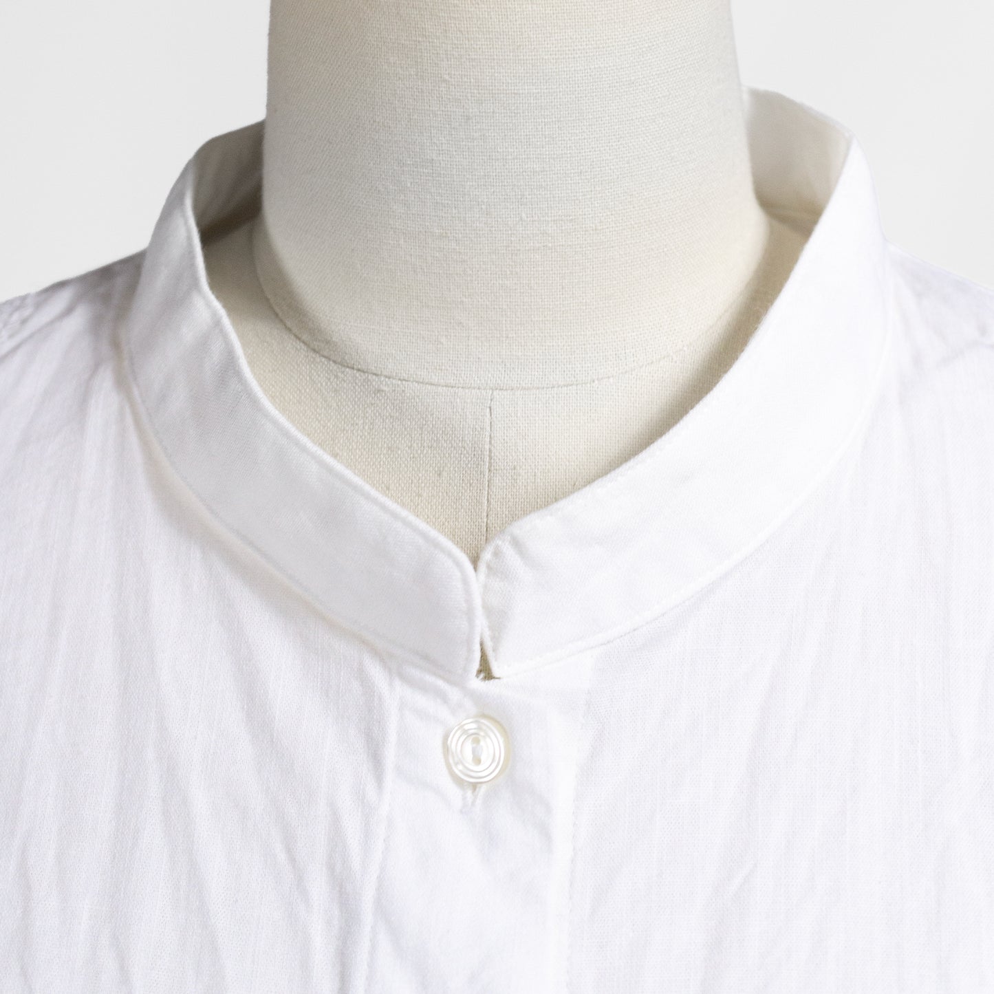 26AW SARAHWEAR ＜Ronan＞シャンブレースタンドカラーシャツ C53122