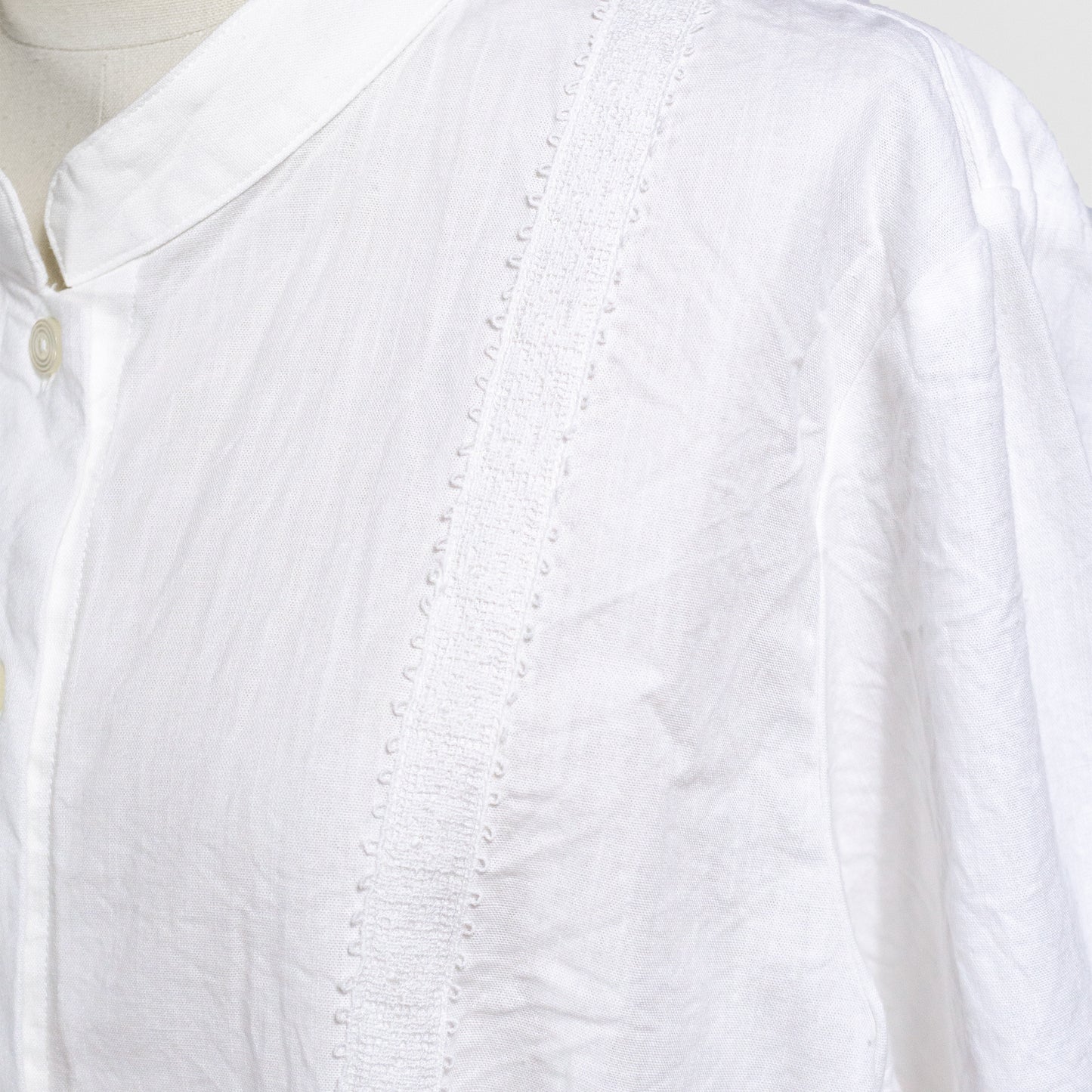 26AW SARAHWEAR ＜Ronan＞シャンブレースタンドカラーシャツ C53122