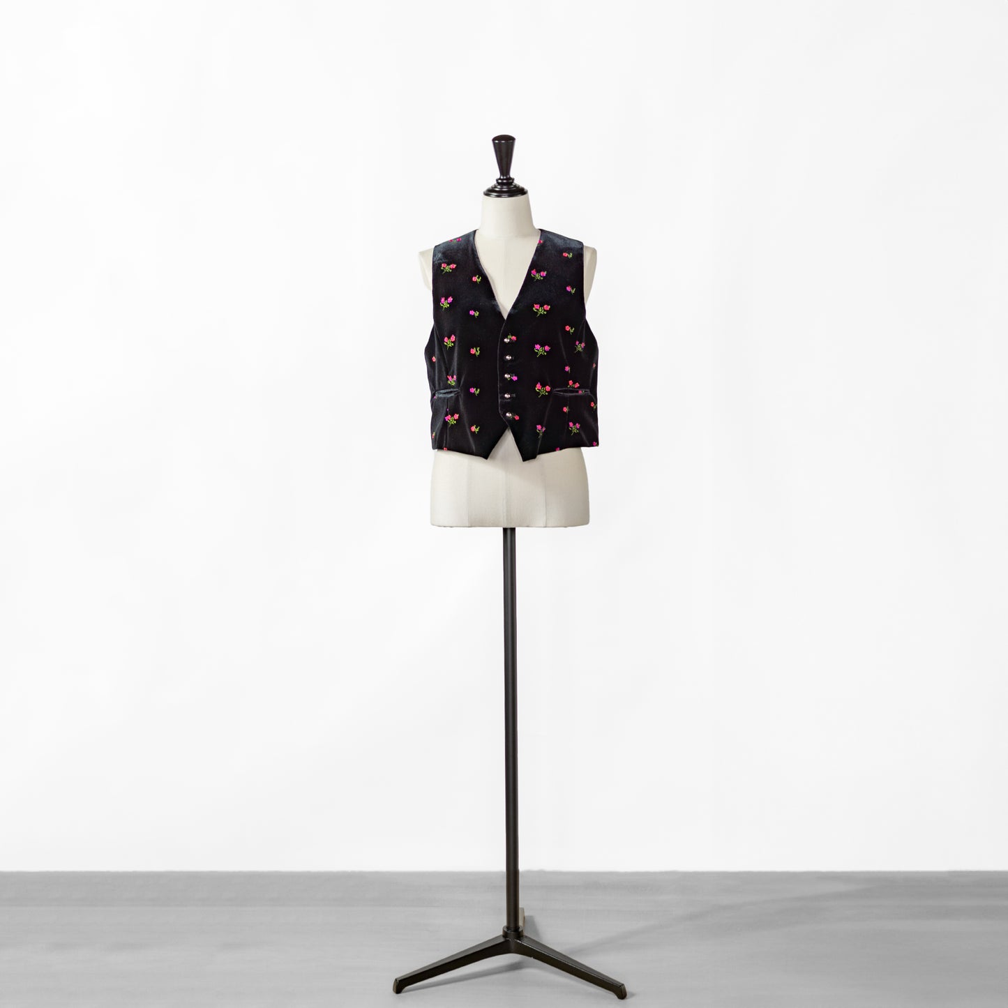 24AW TICCA FLOWER EMBROIDERY JACQUARD VEST