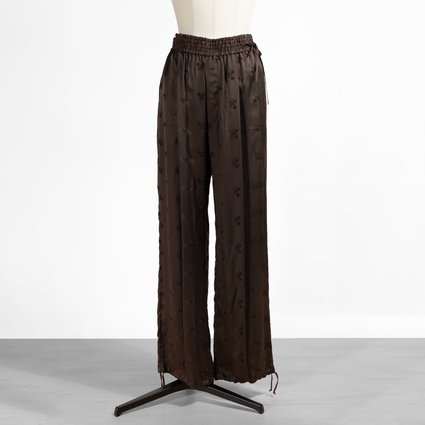 26AW TICCA フラワーエンブロイダリーパンツ TBFA-152