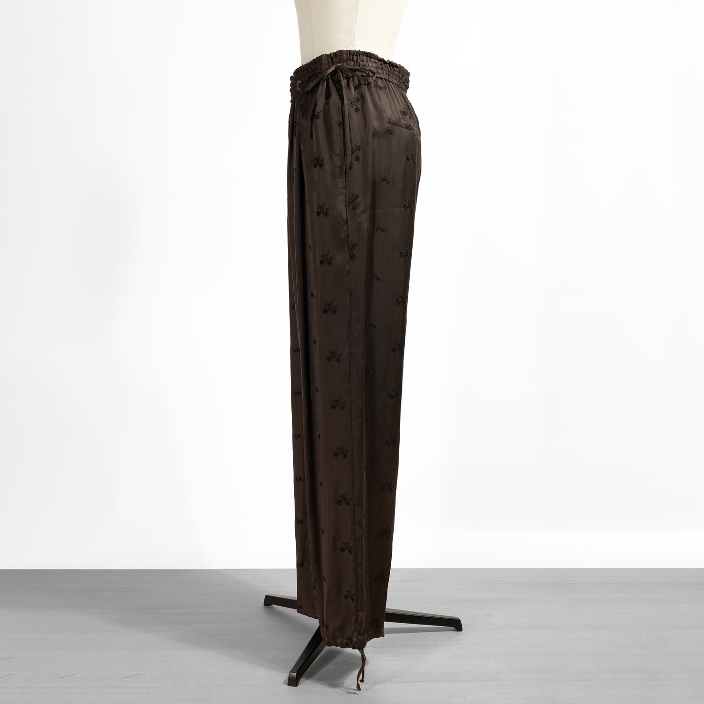 26AW TICCA フラワーエンブロイダリーパンツ TBFA-152