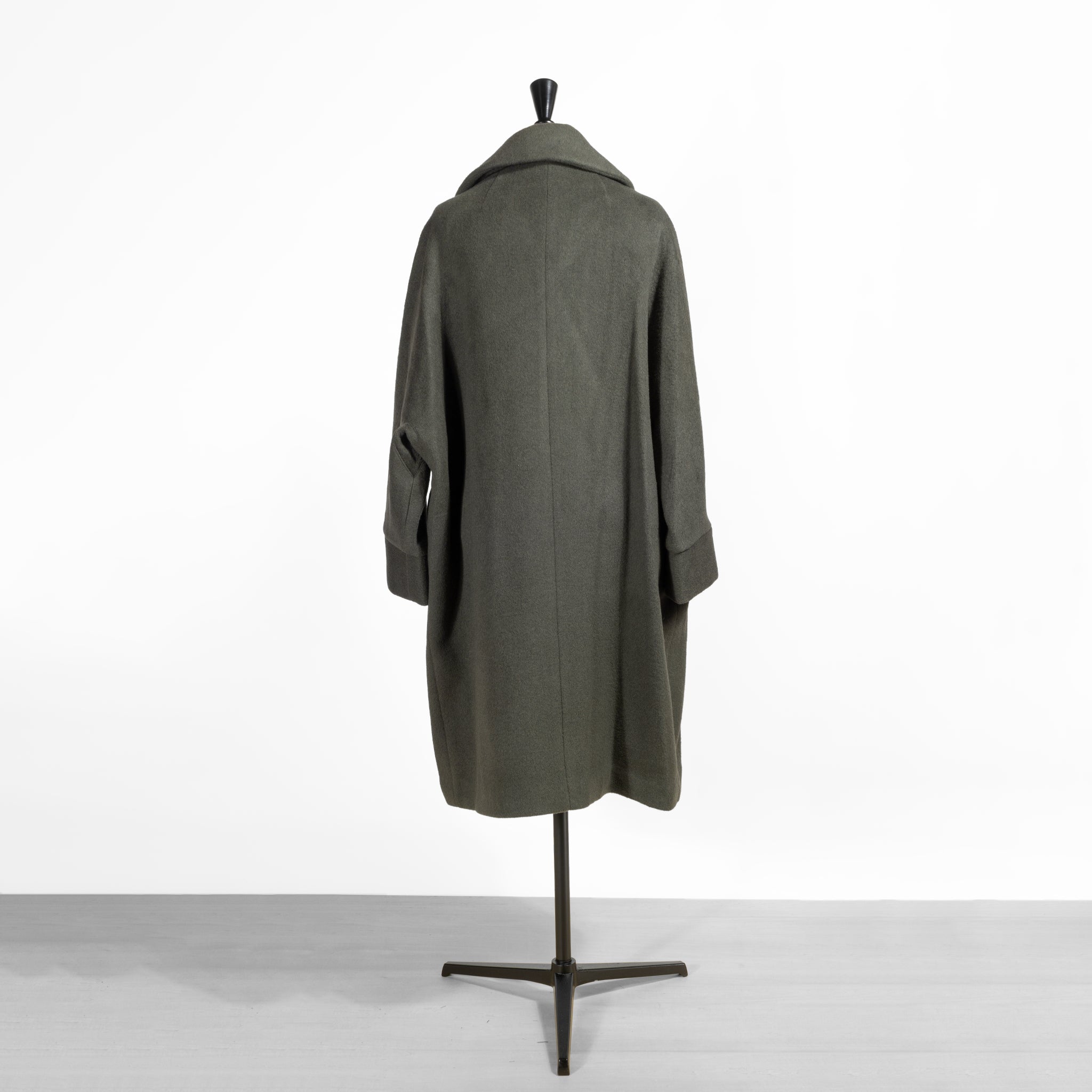 ONTADE公式｜TICCA ティッカ テントコートの通販