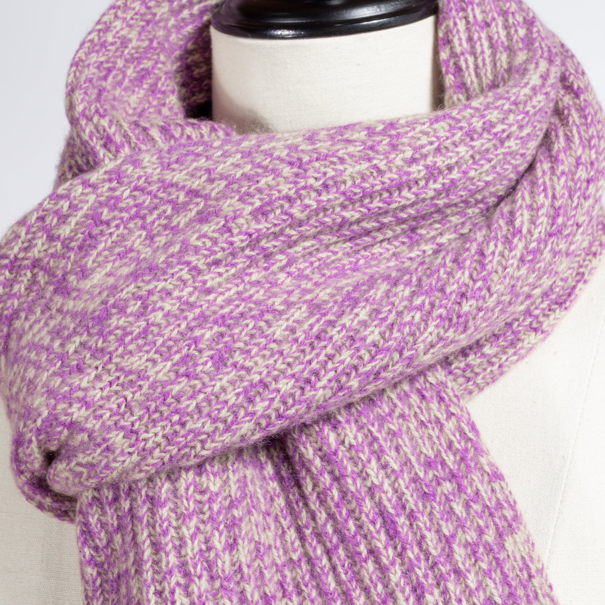 新品未使用24FWarchivio カシミヤキラキラロゴ38号 黒 ×ピンク 新品未使用24FWarchivio カシミヤキラキラロゴ38号 黒 ×ピンク