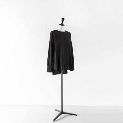 PASSIONE BACK BUTTON BLOUSE